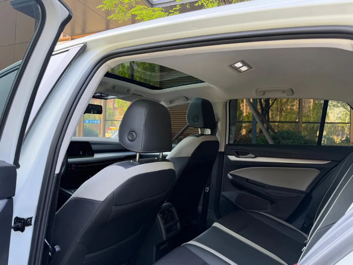 2021 Volkswagen Golf 1.4T 150HP L4 7DCT,autocango,china used car exporter,china ev exporter,chinese used car exporter,chinese used ev exporter