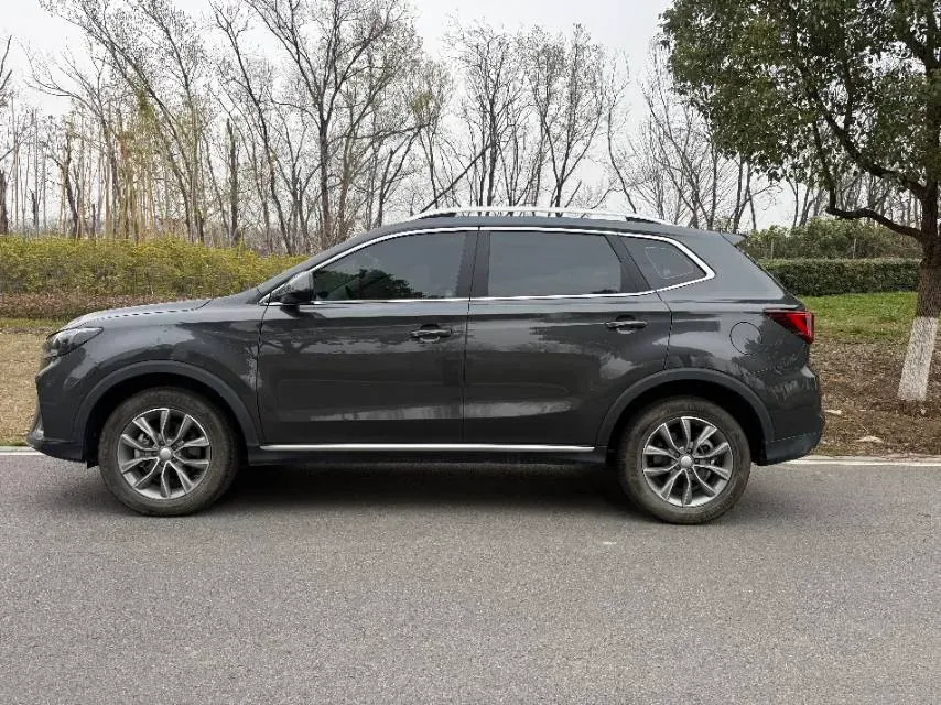 2025 Roewe RX5 1.5T 181HP L4 7DCT,autocango,china used car exporter,china ev exporter,chinese used car exporter,chinese used ev exporter