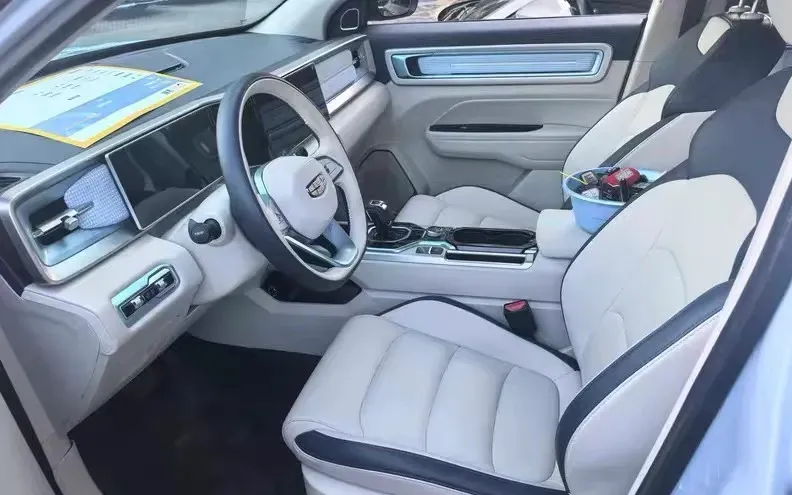 2023 Geely ICON 1.5T 181HP L4 7DCT,autocango,china used car exporter,china ev exporter,chinese used car exporter,chinese used ev exporter