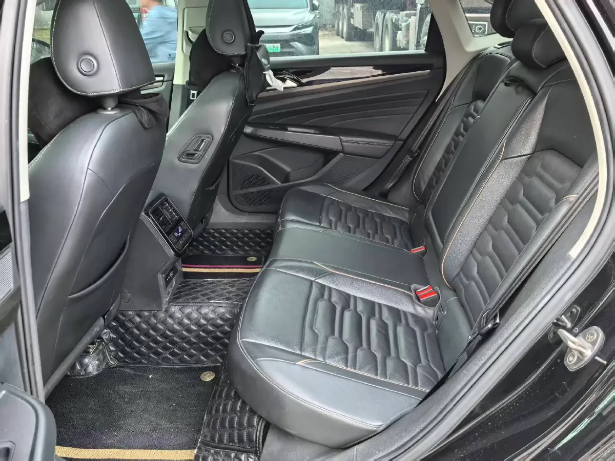 2020 Volkswagen Passat 2.0T 186HP L4 7DCT,autocango,china used car exporter,china ev exporter,chinese used car exporter,chinese used ev exporter