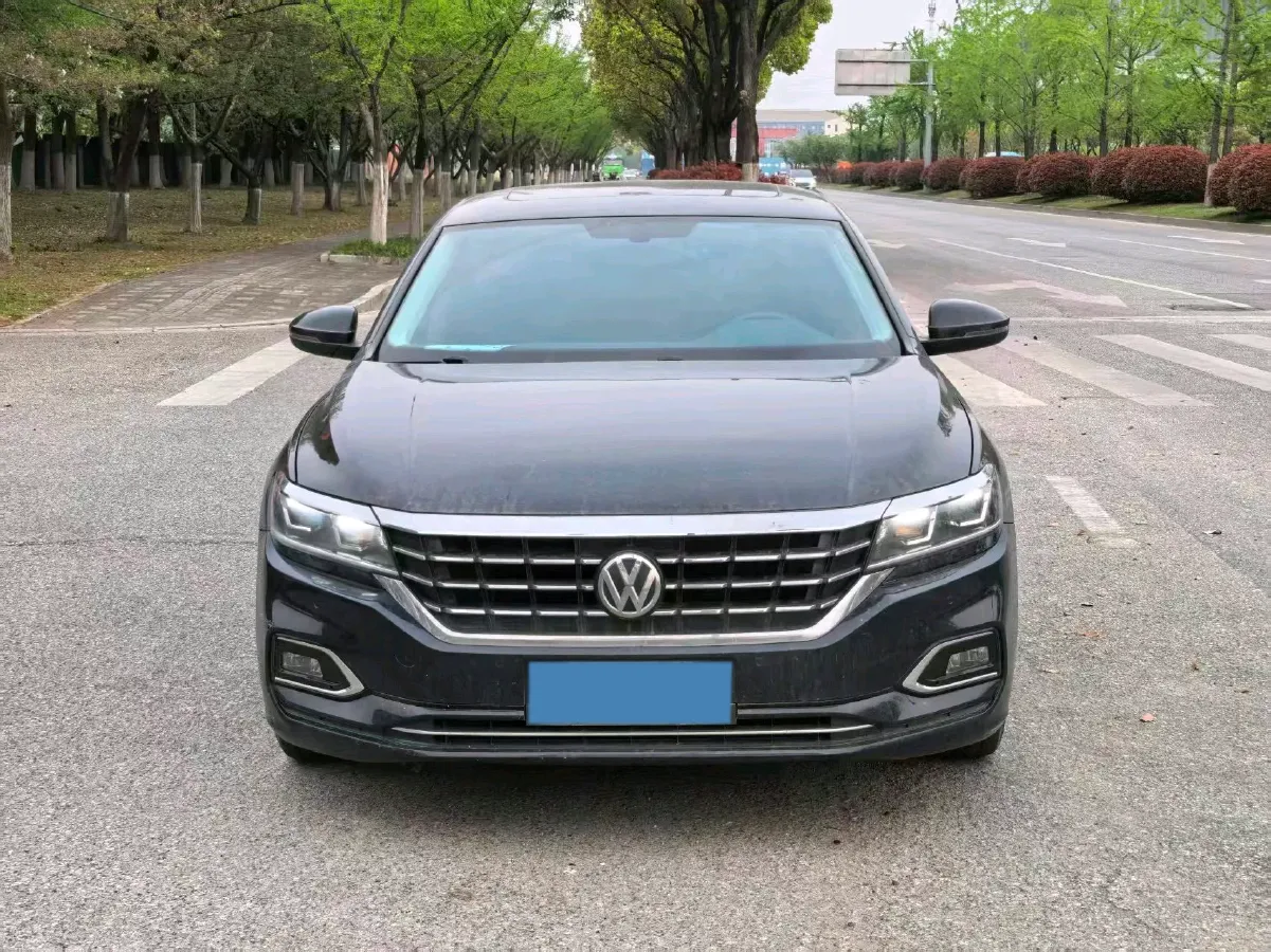 2020 Volkswagen Passat 2.0T 186HP L4 7DCT,autocango,china used car exporter,china ev exporter,chinese used car exporter,chinese used ev exporter