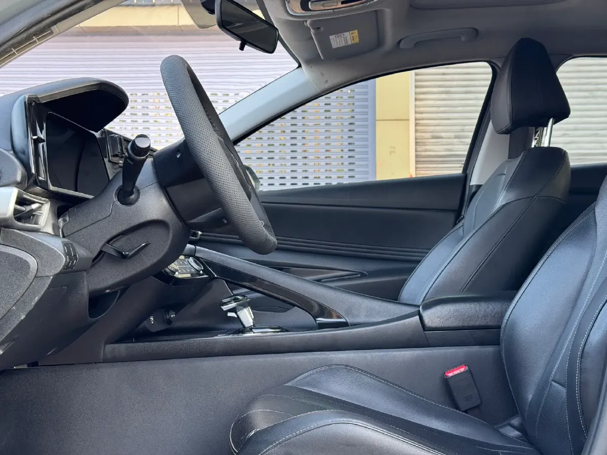 2021 Hyundai Elantra 1.5L 115HP L4 CVT,autocango,china used car exporter,china ev exporter,chinese used car exporter,chinese used ev exporter