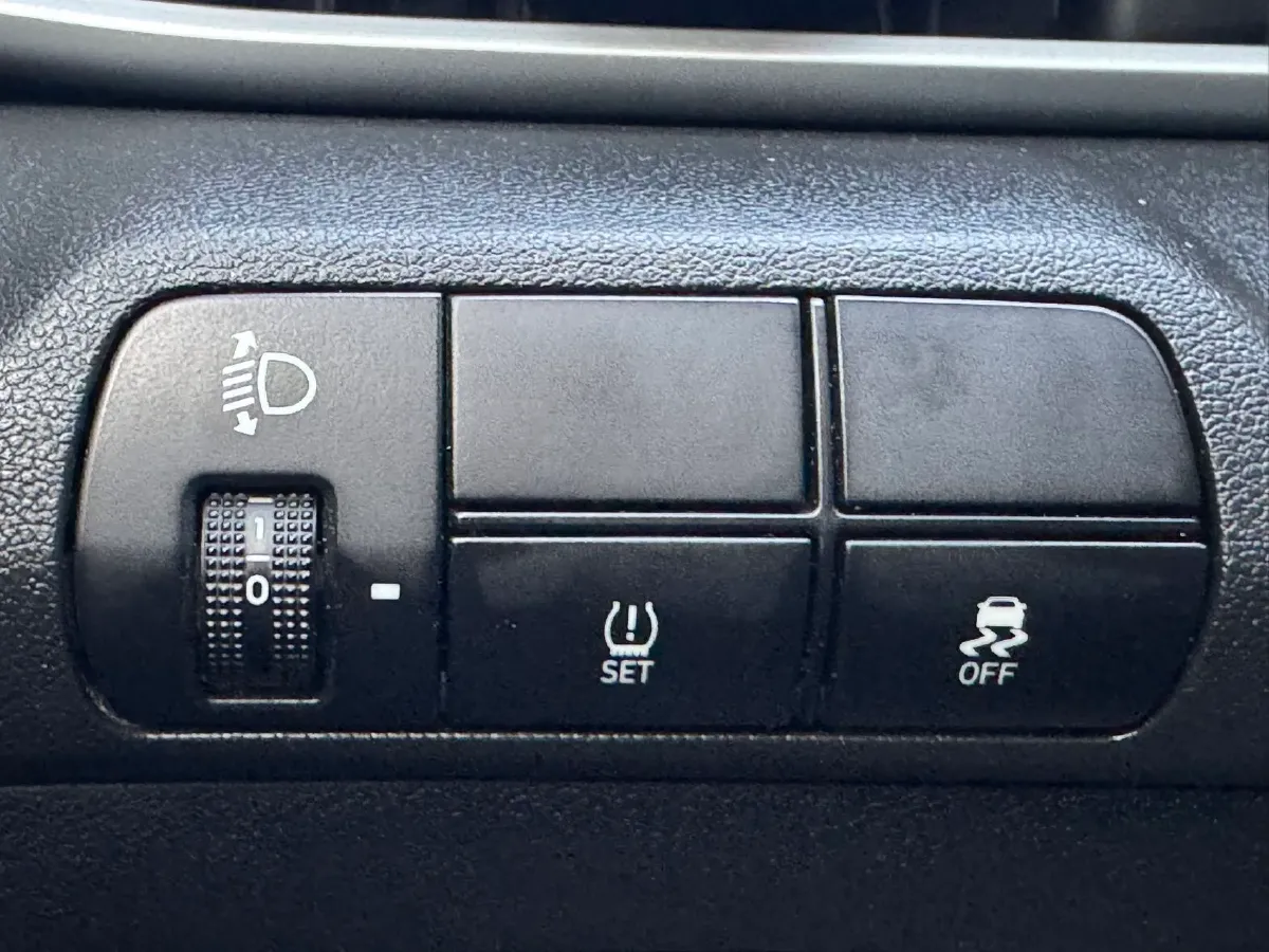 2021 Hyundai Elantra 1.5L 115HP L4 CVT,autocango,china used car exporter,china ev exporter,chinese used car exporter,chinese used ev exporter