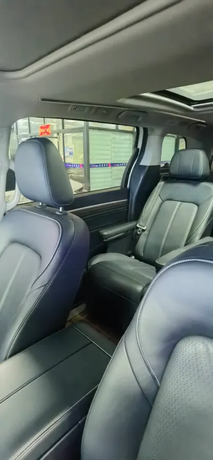 2021 GAC Trumpchi M8 2.0T 252HP L4 8AT,autocango,china used car exporter,china ev exporter,chinese used car exporter,chinese used ev exporter