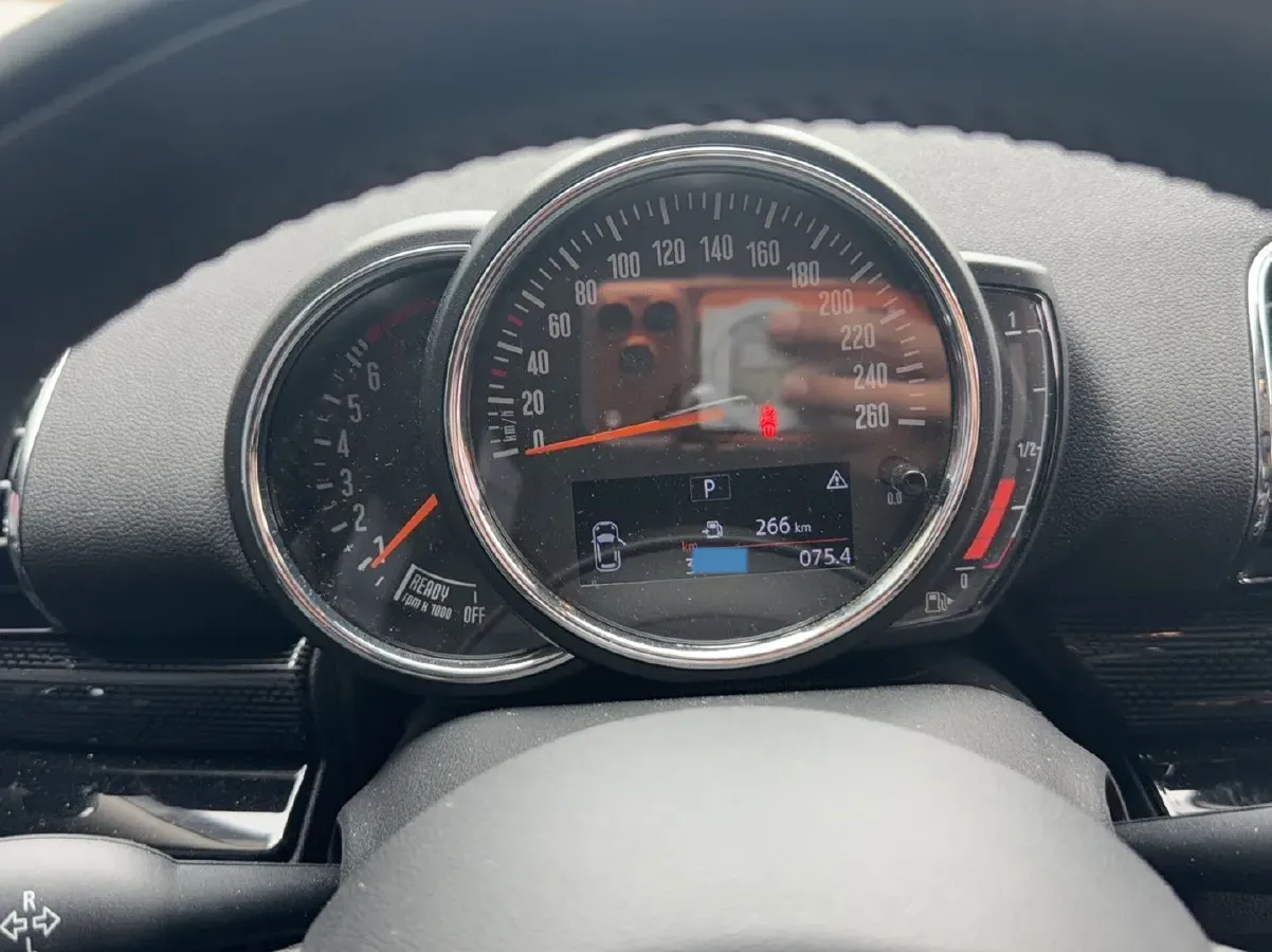 2016 MINI CLUBMAN 1.5T 136HP L3 6AT,autocango,china used car exporter,china ev exporter,chinese used car exporter,chinese used ev exporter