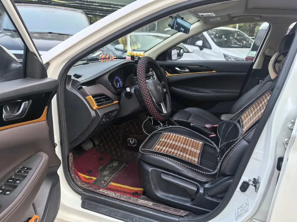 2019 ChangAn Eado DT 1.6L 125HP L4 4AT,autocango,china used car exporter,china ev exporter,chinese used car exporter,chinese used ev exporter