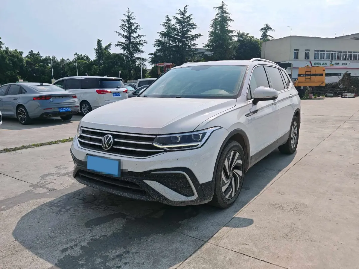 2023 Volkswagen Tiguan L 1.5T 160HP L4 7DCT,autocango,china used car exporter,china ev exporter,chinese used car exporter,chinese used ev exporter