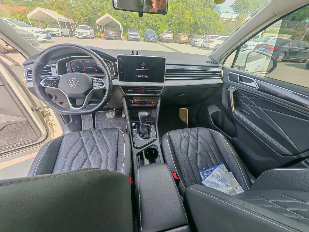 2023 Volkswagen Tiguan L 1.5T 160HP L4 7DCT,autocango,china used car exporter,china ev exporter,chinese used car exporter,chinese used ev exporter