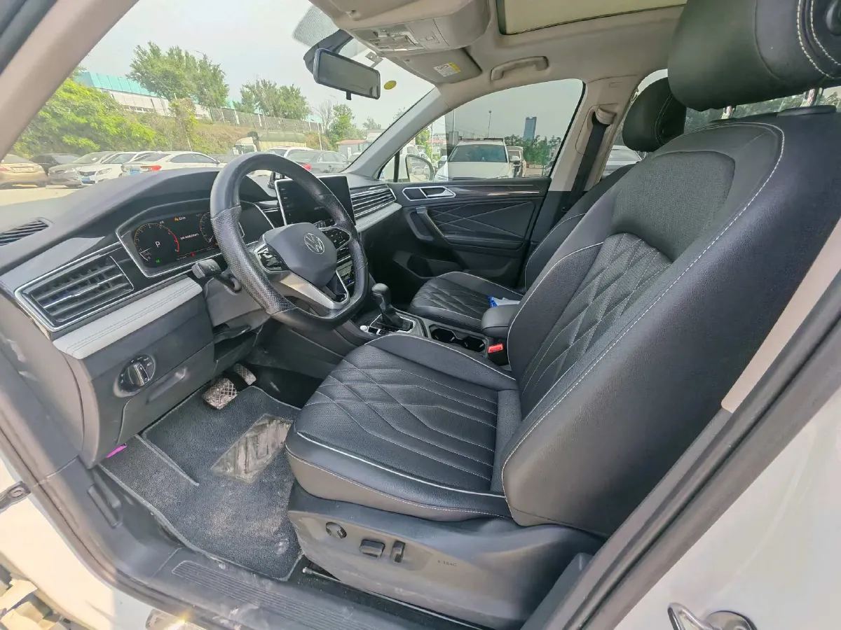 2023 Volkswagen Tiguan L 1.5T 160HP L4 7DCT,autocango,china used car exporter,china ev exporter,chinese used car exporter,chinese used ev exporter