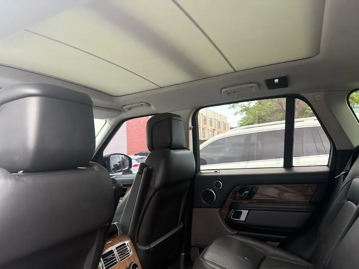 2019 BMW 7 Series 3.0T 340HP L6 8AT,autocango,china used car exporter,china ev exporter,chinese used car exporter,chinese used ev exporter