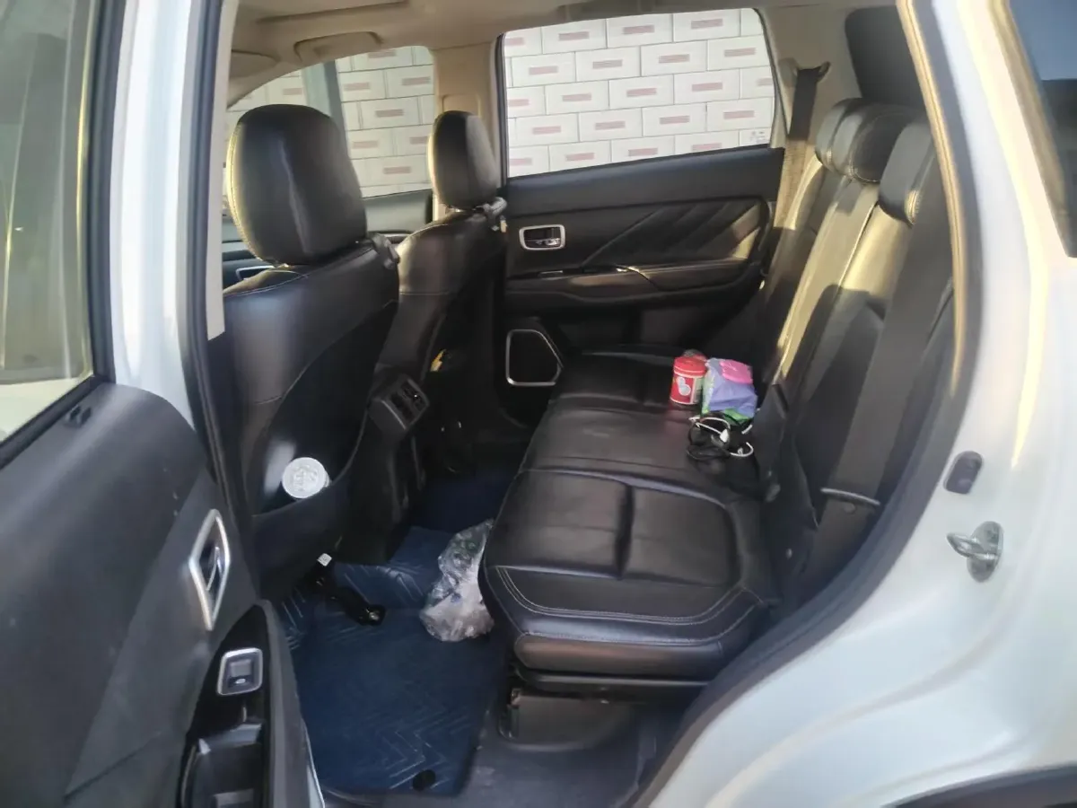 2019 Mitsubishi Outlander 2.0L 166HP L4 CVT,autocango,china used car exporter,china ev exporter,chinese used car exporter,chinese used ev exporter