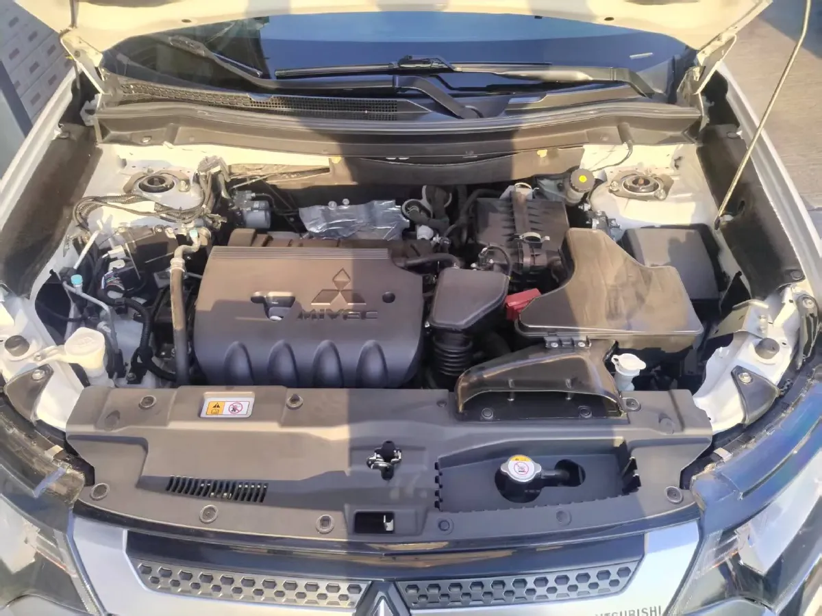 2019 Mitsubishi Outlander 2.0L 166HP L4 CVT,autocango,china used car exporter,china ev exporter,chinese used car exporter,chinese used ev exporter