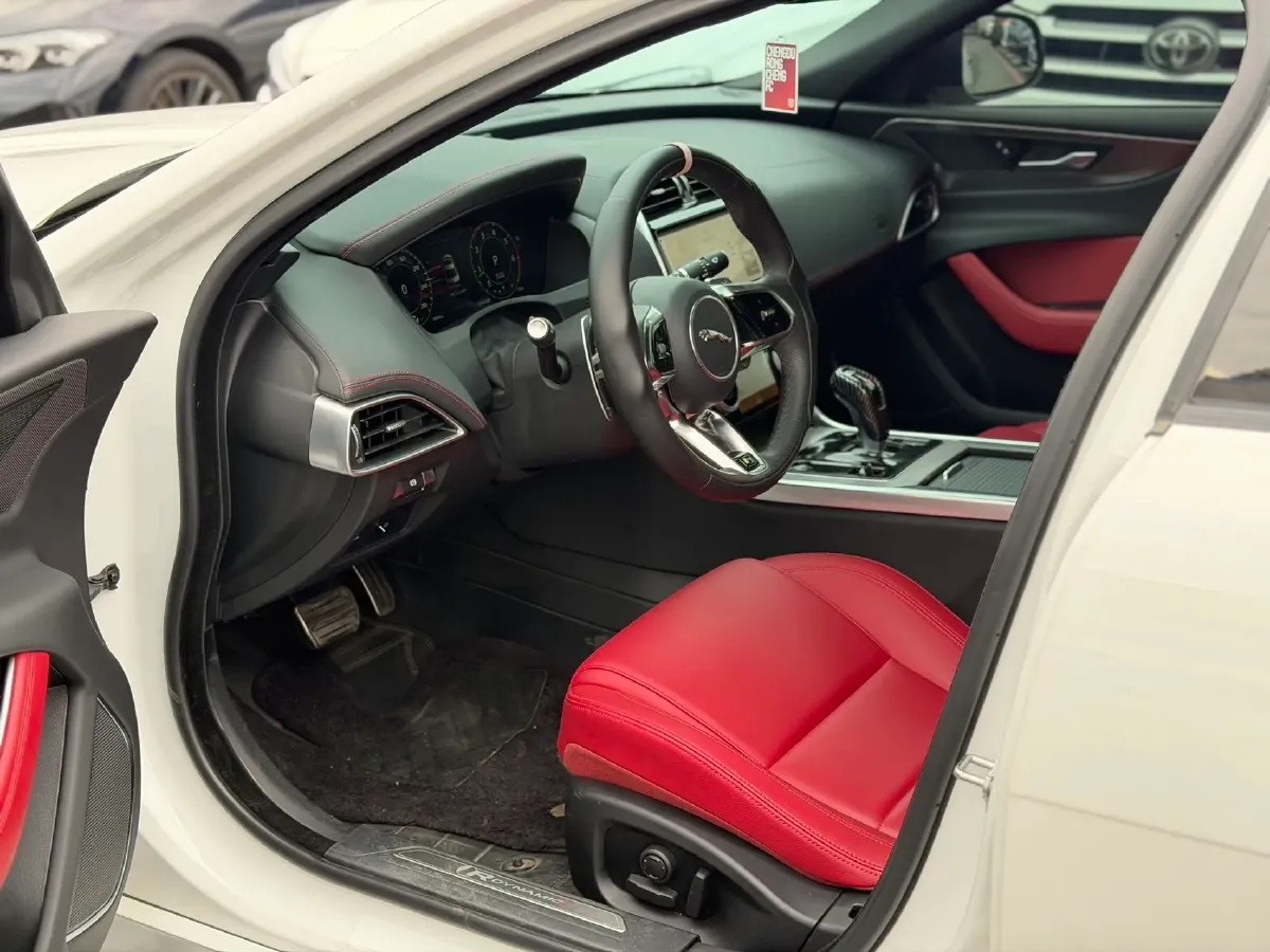 2023 Jaguar XEL 2.0T 250HP L4 8AT,autocango,china used car exporter,china ev exporter,chinese used car exporter,chinese used ev exporter