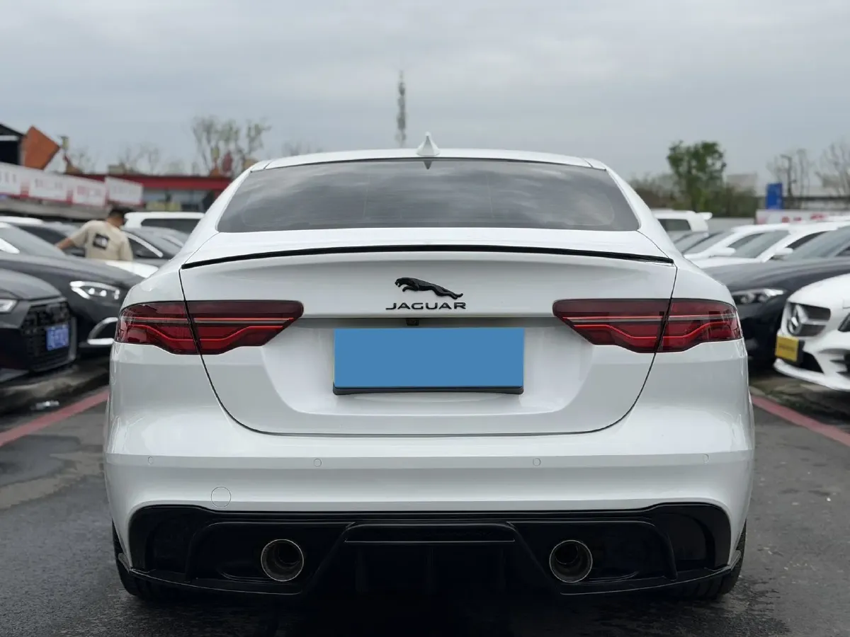 2023 Jaguar XEL 2.0T 250HP L4 8AT,autocango,china used car exporter,china ev exporter,chinese used car exporter,chinese used ev exporter