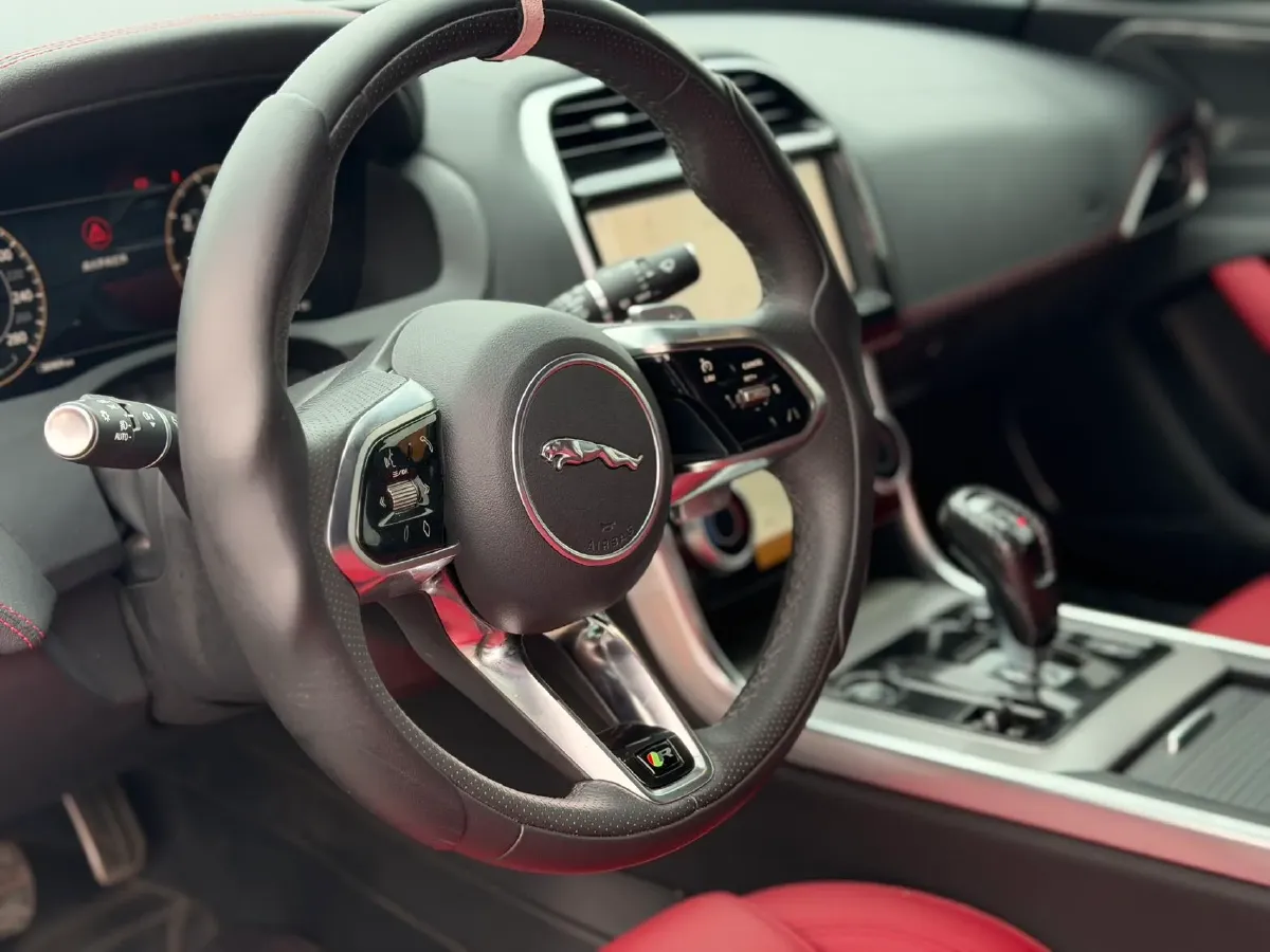 2023 Jaguar XEL 2.0T 250HP L4 8AT,autocango,china used car exporter,china ev exporter,chinese used car exporter,chinese used ev exporter