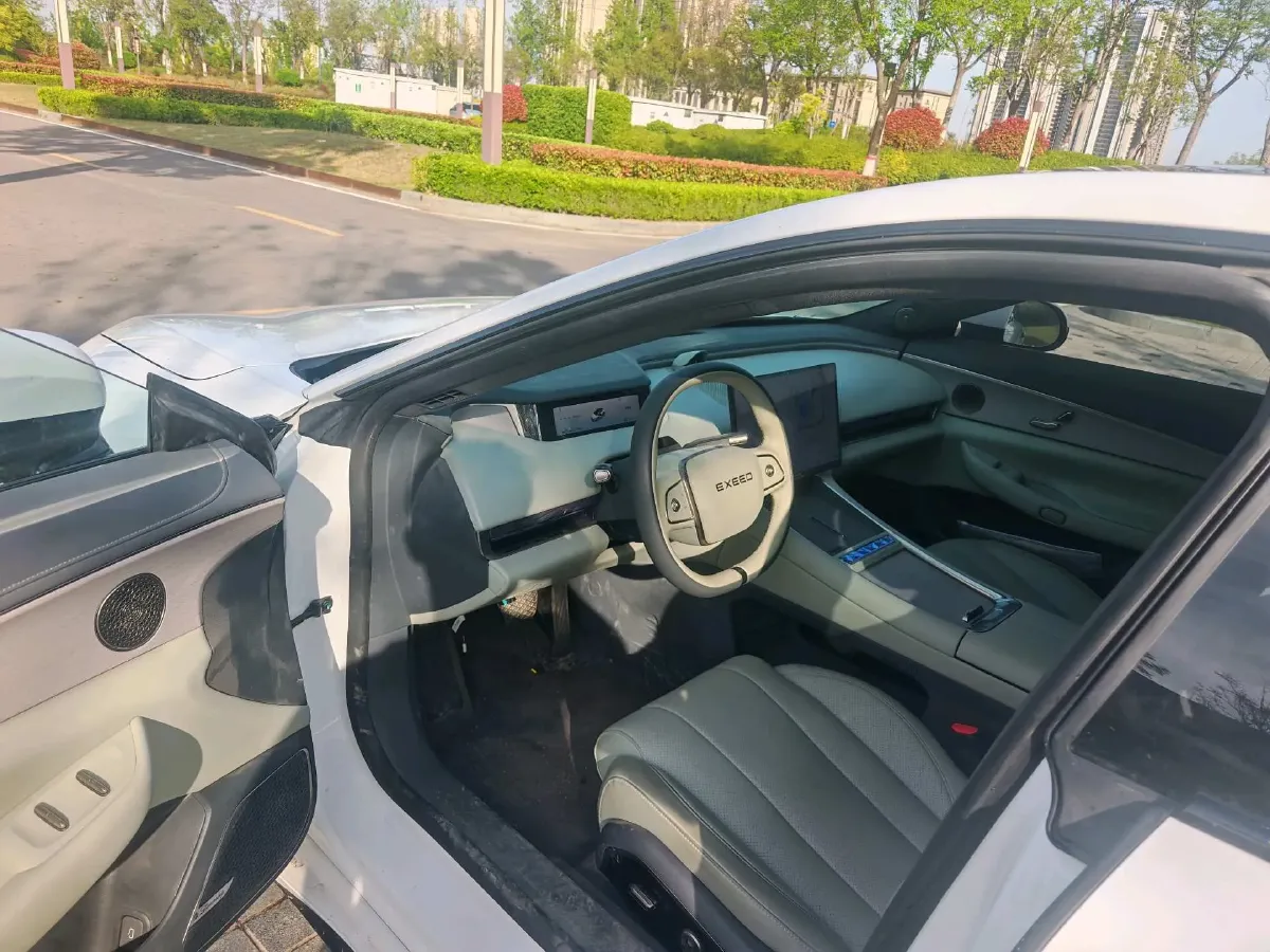 2025 Exceed Sterra ES REEV 156HP REEV 34.7KWH,autocango,china used car exporter,china ev exporter,chinese used car exporter,chinese used ev exporter