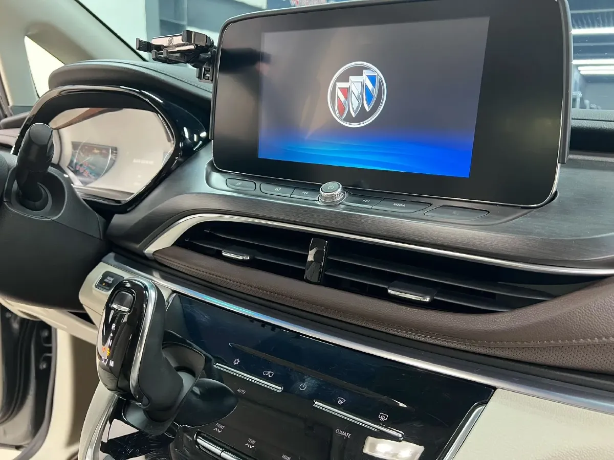 2022 Buick GL8 2.0T 237HP L4 9AT,autocango,china used car exporter,china ev exporter,chinese used car exporter,chinese used ev exporter