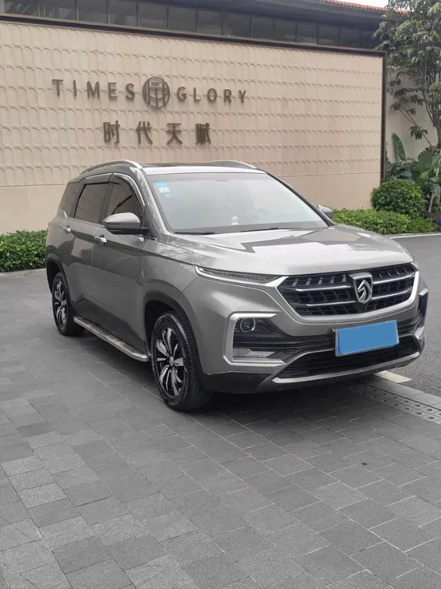 2018 BaoJun 530 1.5T 150HP L4 6DCT,autocango,china used car exporter,china ev exporter,chinese used car exporter,chinese used ev exporter