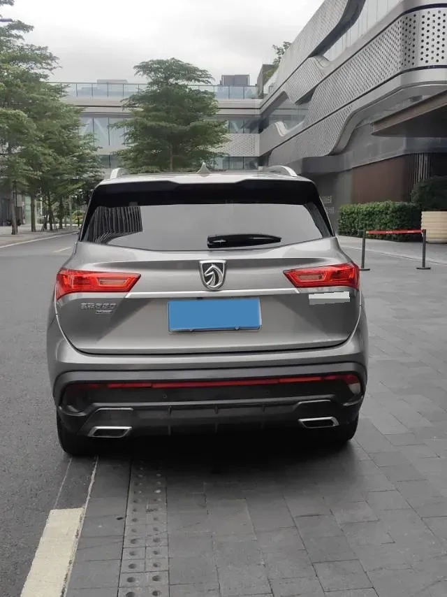 2018 BaoJun 530 1.5T 150HP L4 6DCT,autocango,china used car exporter,china ev exporter,chinese used car exporter,chinese used ev exporter