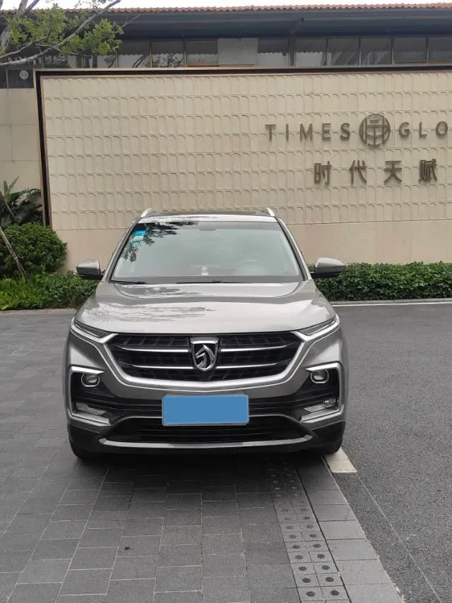 2018 BaoJun 530 1.5T 150HP L4 6DCT,autocango,china used car exporter,china ev exporter,chinese used car exporter,chinese used ev exporter