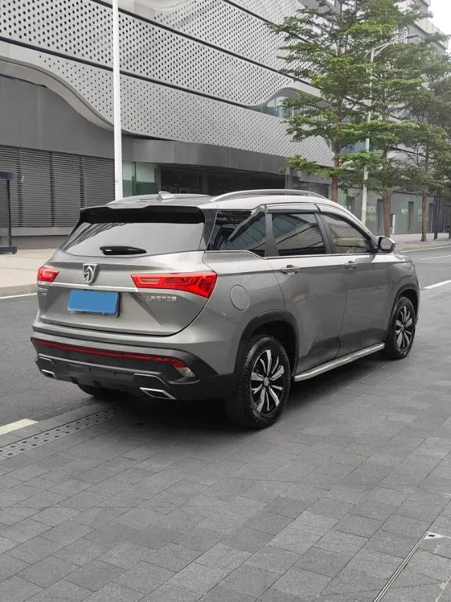 2018 BaoJun 530 1.5T 150HP L4 6DCT,autocango,china used car exporter,china ev exporter,chinese used car exporter,chinese used ev exporter