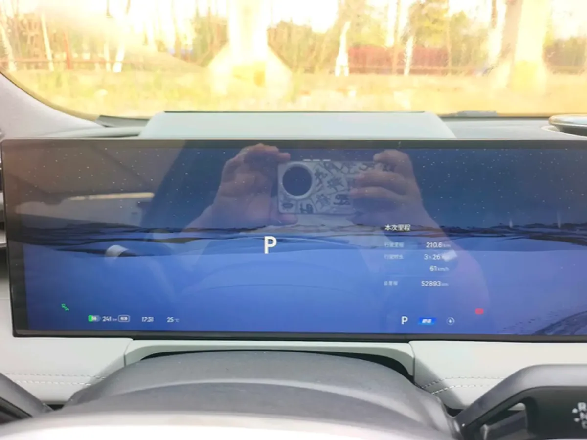 2024 Geely Galaxy E8 BEV 76KWH,autocango,china used car exporter,china ev exporter,chinese used car exporter,chinese used ev exporter