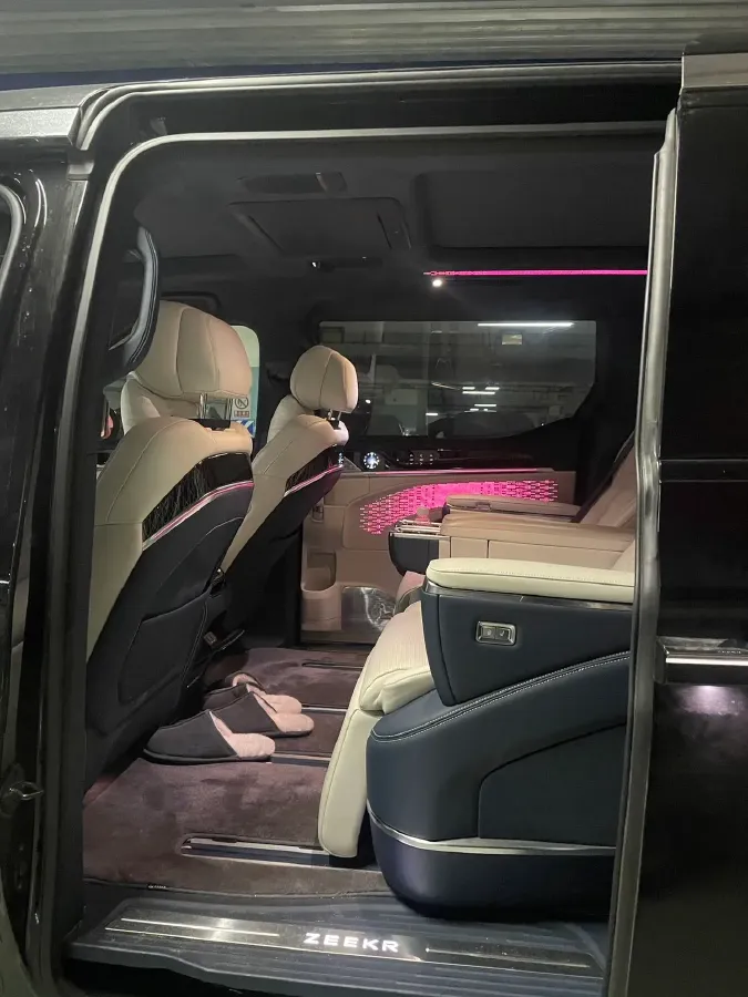2022 Zeekr 009 BEV 116KWH,autocango,china used car exporter,china ev exporter,chinese used car exporter,chinese used ev exporter