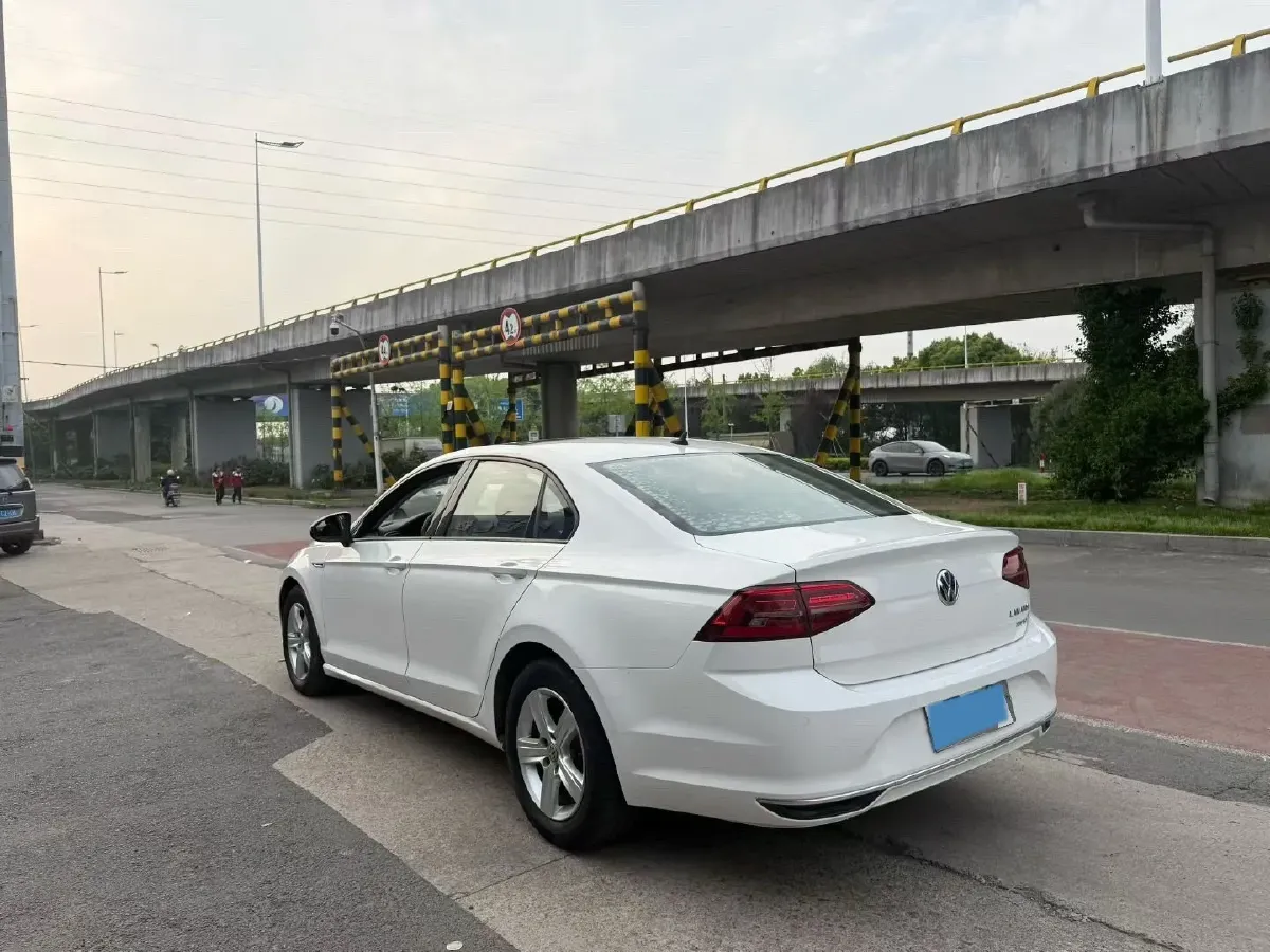 2019 Volkswagen T-Cross 1.4T 150HP L4 7DCT,autocango,china used car exporter,china ev exporter,chinese used car exporter,chinese used ev exporter