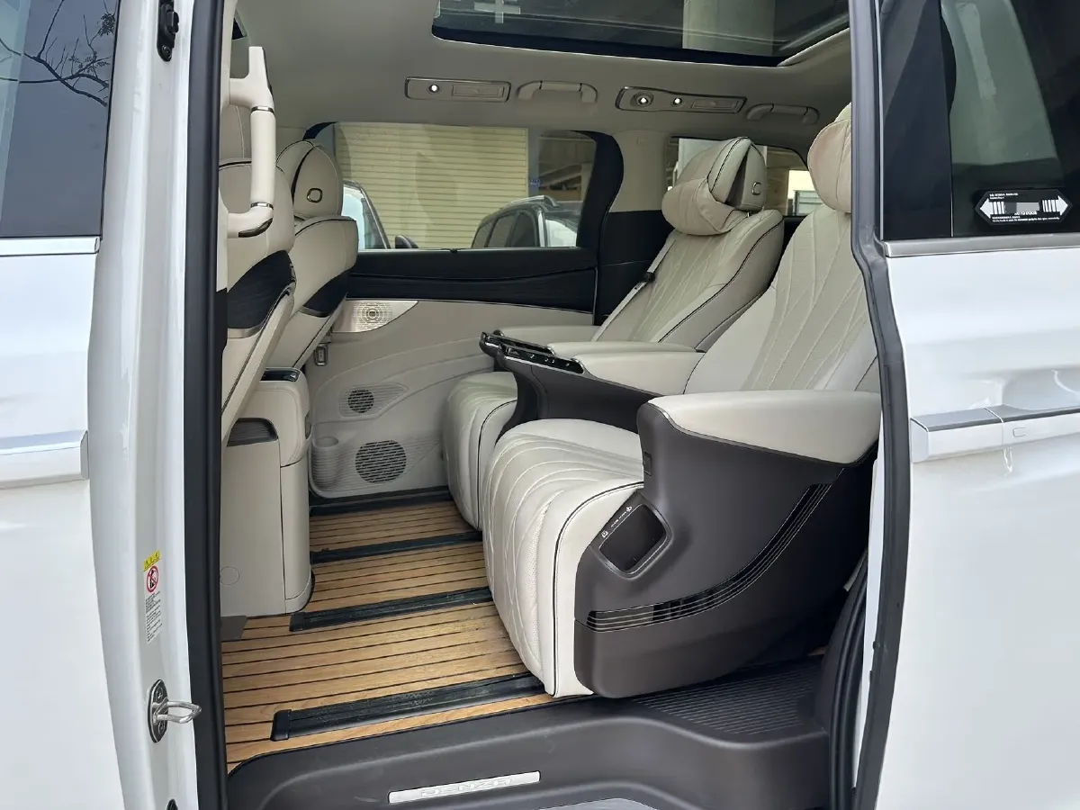 2024 Denza D9 1.5T 139HP L4 E-CVT PHEV 40KWH,autocango,china used car exporter,china ev exporter,chinese used car exporter,chinese used ev exporter