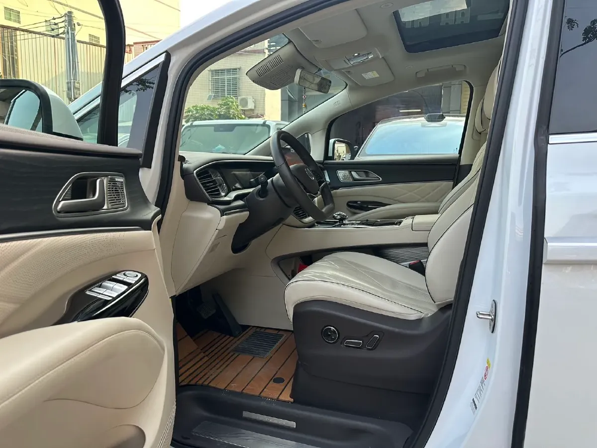 2024 Denza D9 1.5T 139HP L4 E-CVT PHEV 40KWH,autocango,china used car exporter,china ev exporter,chinese used car exporter,chinese used ev exporter