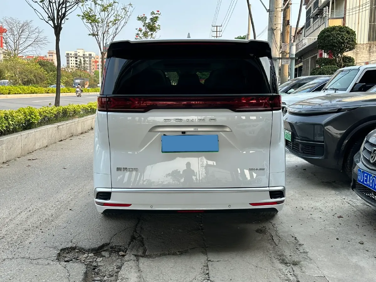 2024 Denza D9 1.5T 139HP L4 E-CVT PHEV 40KWH,autocango,china used car exporter,china ev exporter,chinese used car exporter,chinese used ev exporter