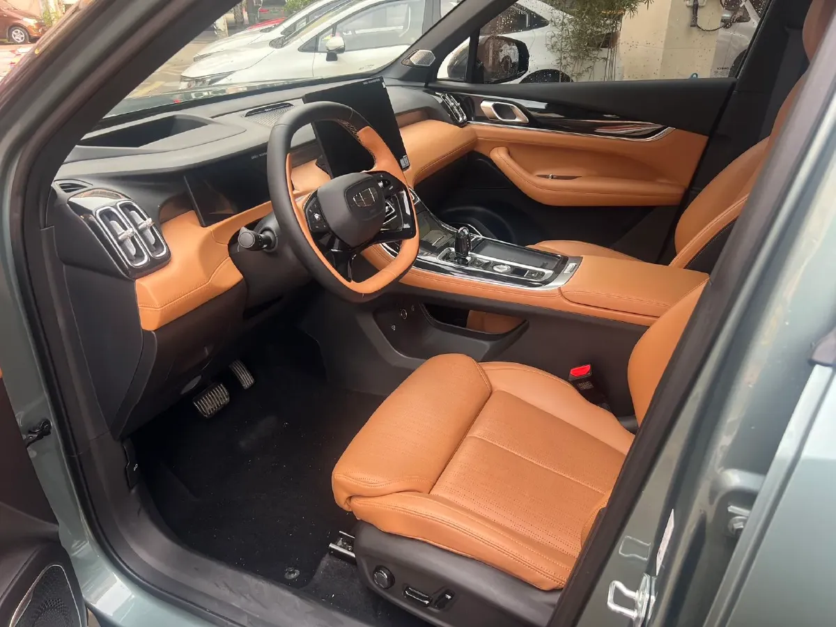 2025 Geely StarRay 1.5T 181HP L4 7DCT,autocango,china used car exporter,china ev exporter,chinese used car exporter,chinese used ev exporter