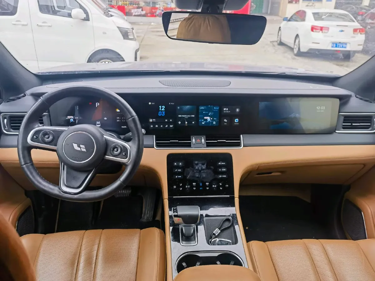 2020 Li ONE Range Extended 131HP REEV 40.5KWH,autocango,china used car exporter,china ev exporter,chinese used car exporter,chinese used ev exporter