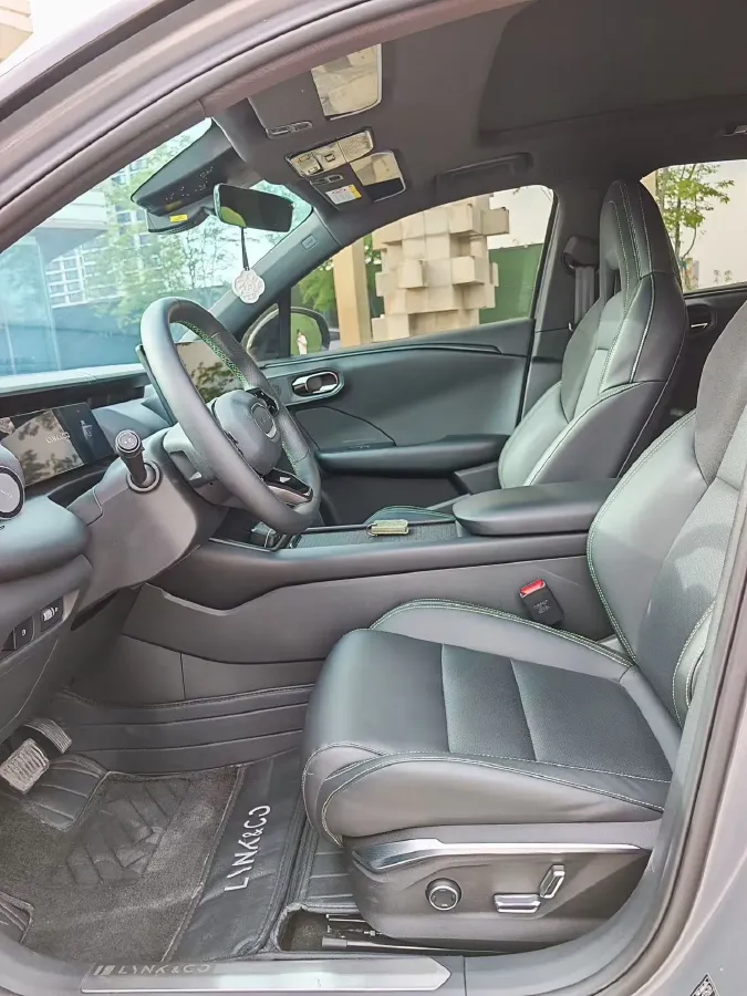 2023 LYNK&CO 06 EM-P 1.5L 120HP L4 3DHT PHEV 19.09KWH,autocango,china used car exporter,china ev exporter,chinese used car exporter,chinese used ev exporter