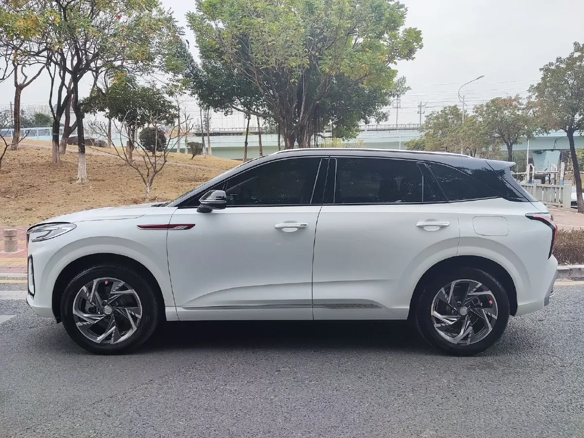 2024 HongQi HS3 1.5T 169HP L4 1DHT PHEV 18.4KWH,autocango,china used car exporter,china ev exporter,chinese used car exporter,chinese used ev exporter