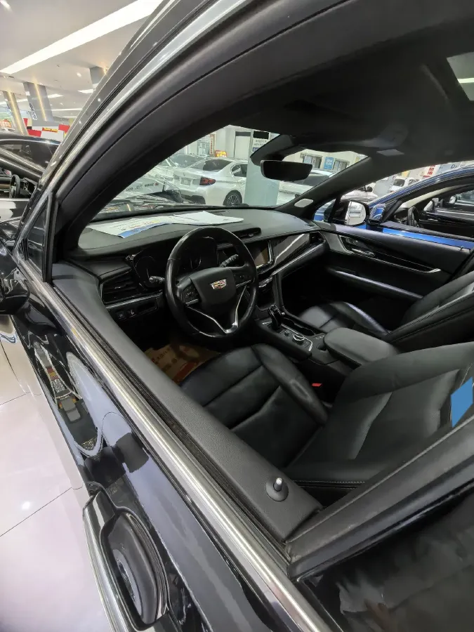 2022 Cadillac XT6 2.0T 237HP L4 9AT,autocango,china used car exporter,china ev exporter,chinese used car exporter,chinese used ev exporter