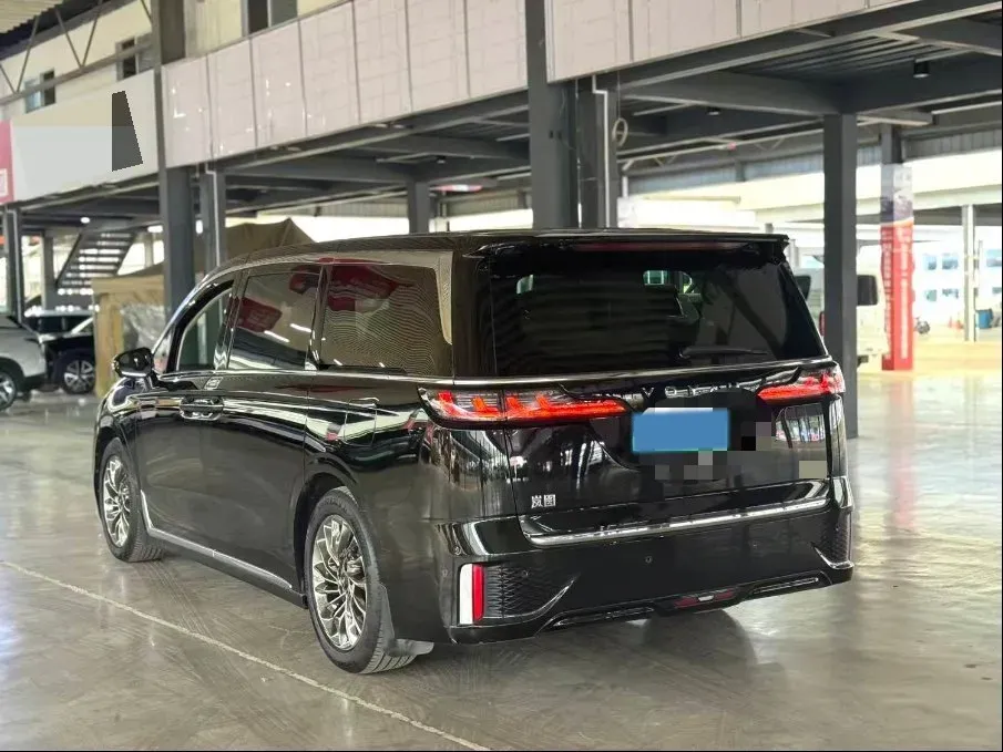 2022 Voyah Dream 1.5T 136HP L4 PHEV 25.57KWH,autocango,china used car exporter,china ev exporter,chinese used car exporter,chinese used ev exporter