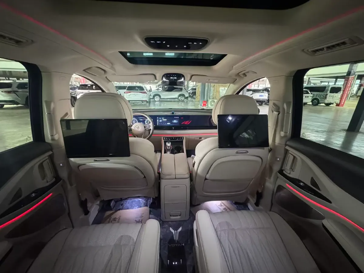 2022 Voyah Dream 1.5T 136HP L4 PHEV 25.57KWH,autocango,china used car exporter,china ev exporter,chinese used car exporter,chinese used ev exporter