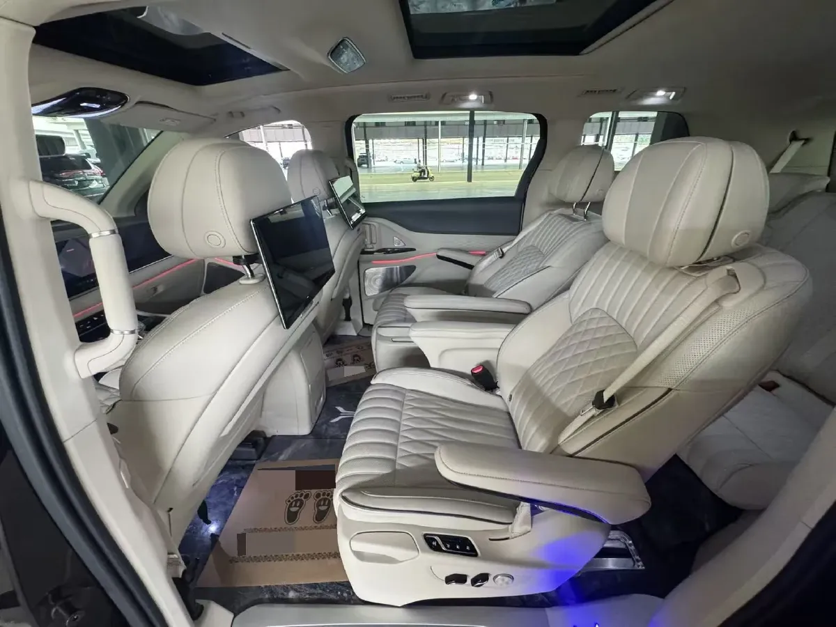 2022 Voyah Dream 1.5T 136HP L4 PHEV 25.57KWH,autocango,china used car exporter,china ev exporter,chinese used car exporter,chinese used ev exporter