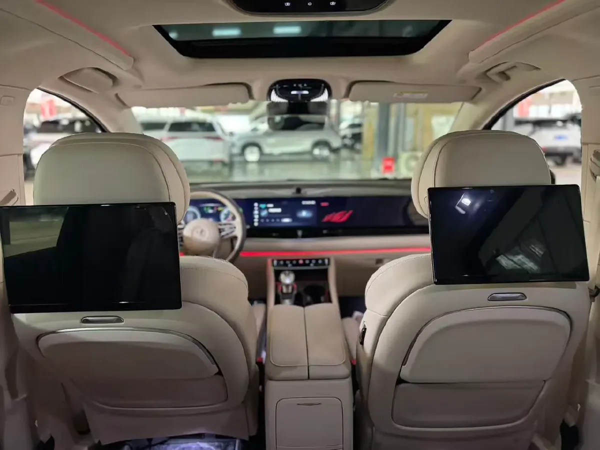 2022 Voyah Dream 1.5T 136HP L4 PHEV 25.57KWH,autocango,china used car exporter,china ev exporter,chinese used car exporter,chinese used ev exporter