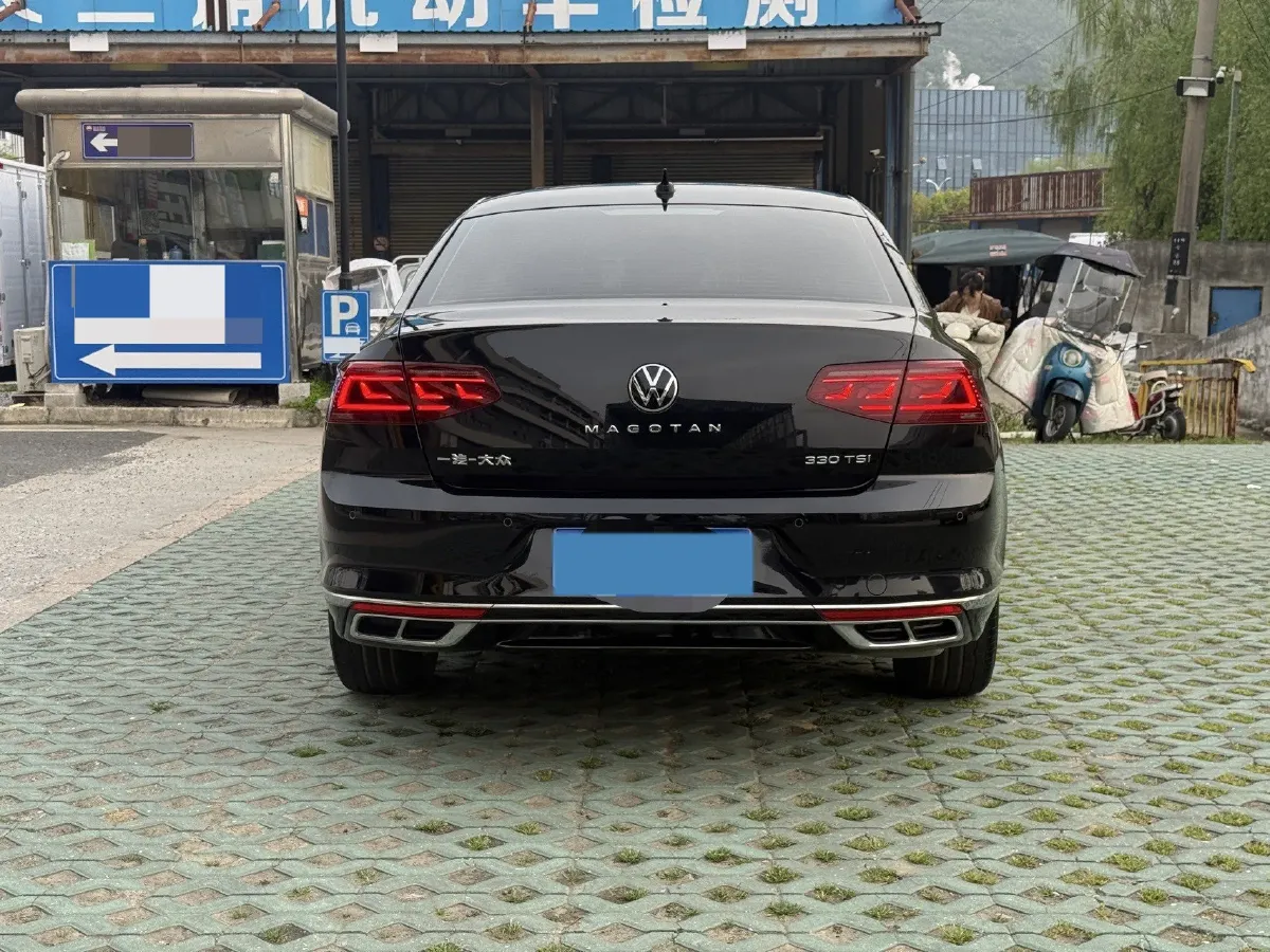2023 Volkswagen Magotan 2.0T 186HP L4 7DCT,autocango,china used car exporter,china ev exporter,chinese used car exporter,chinese used ev exporter