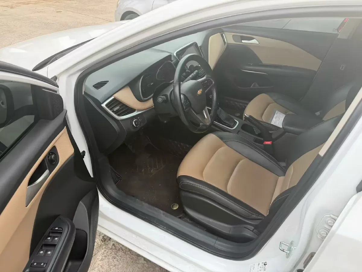 2021 Chevrolet Monza 1.5L 113HP L4 6AT,autocango,china used car exporter,china ev exporter,chinese used car exporter,chinese used ev exporter