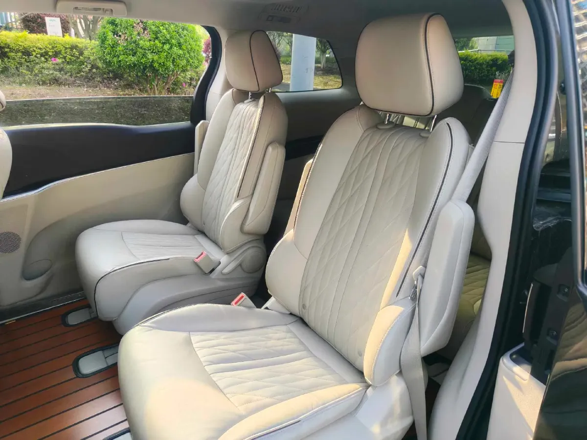 2022 Buick GL8 2.0T 237HP L4 9AT,autocango,china used car exporter,china ev exporter,chinese used car exporter,chinese used ev exporter