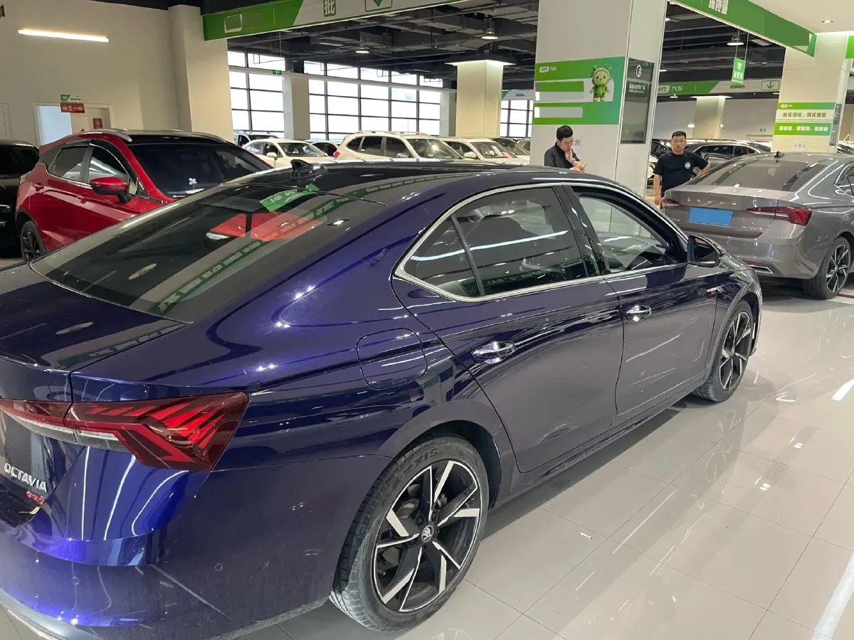 2021 Skoda Octavia 1.4T 150HP L4 7DCT,autocango,china used car exporter,china ev exporter,chinese used car exporter,chinese used ev exporter