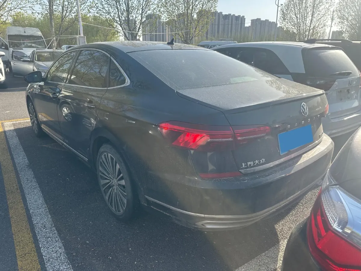 2019 Volkswagen Passat 2.0T 186HP L4 7DCT,autocango,china used car exporter,china ev exporter,chinese used car exporter,chinese used ev exporter