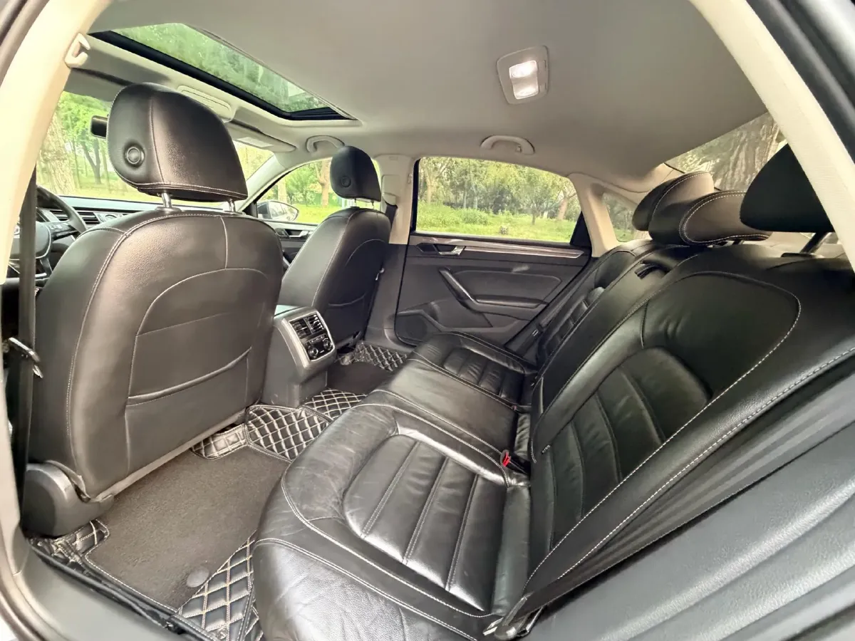 2017 Volkswagen Passat 1.8T 180HP L4 7DCT,autocango,china used car exporter,china ev exporter,chinese used car exporter,chinese used ev exporter