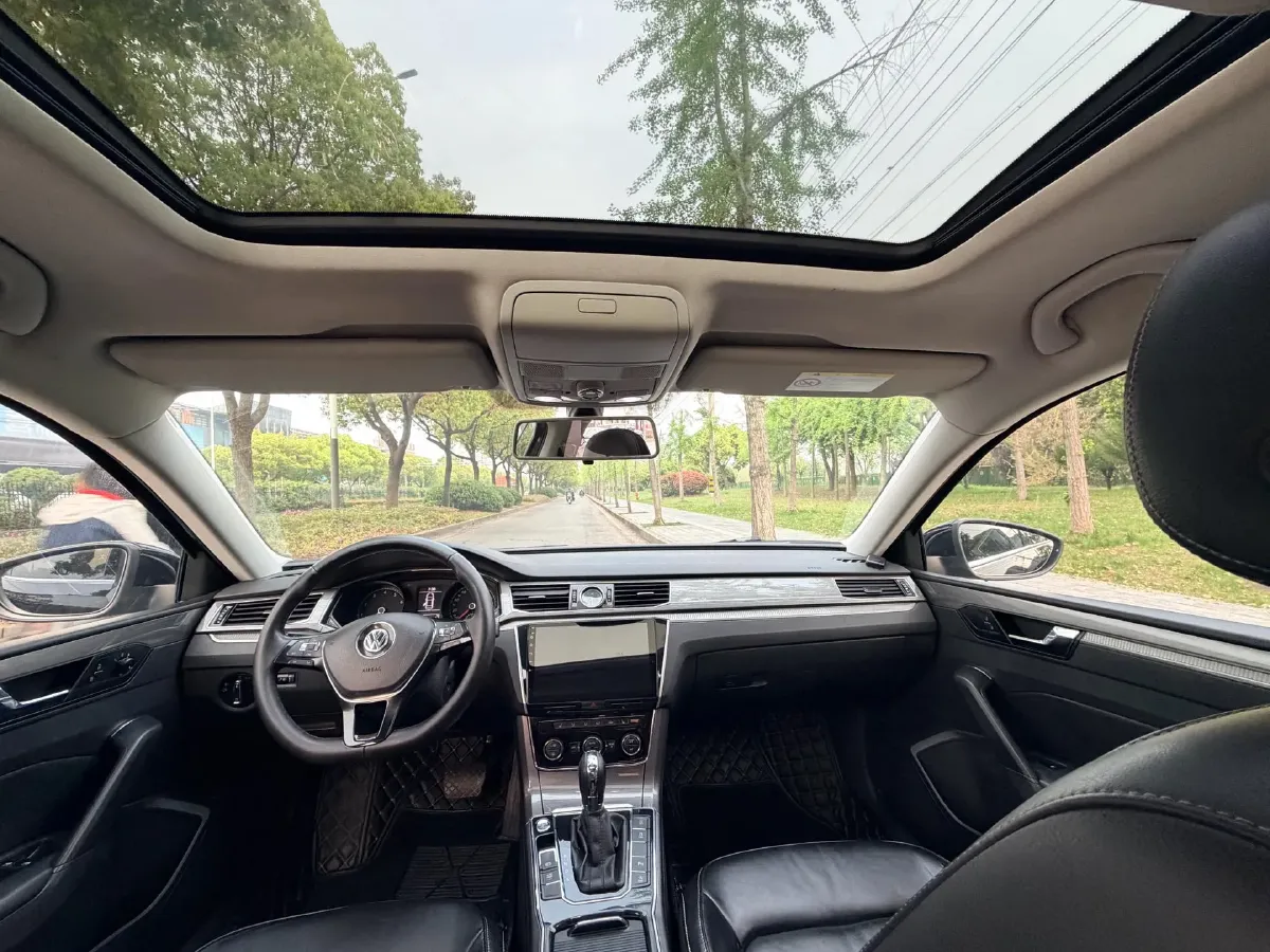 2017 Volkswagen Passat 1.8T 180HP L4 7DCT,autocango,china used car exporter,china ev exporter,chinese used car exporter,chinese used ev exporter