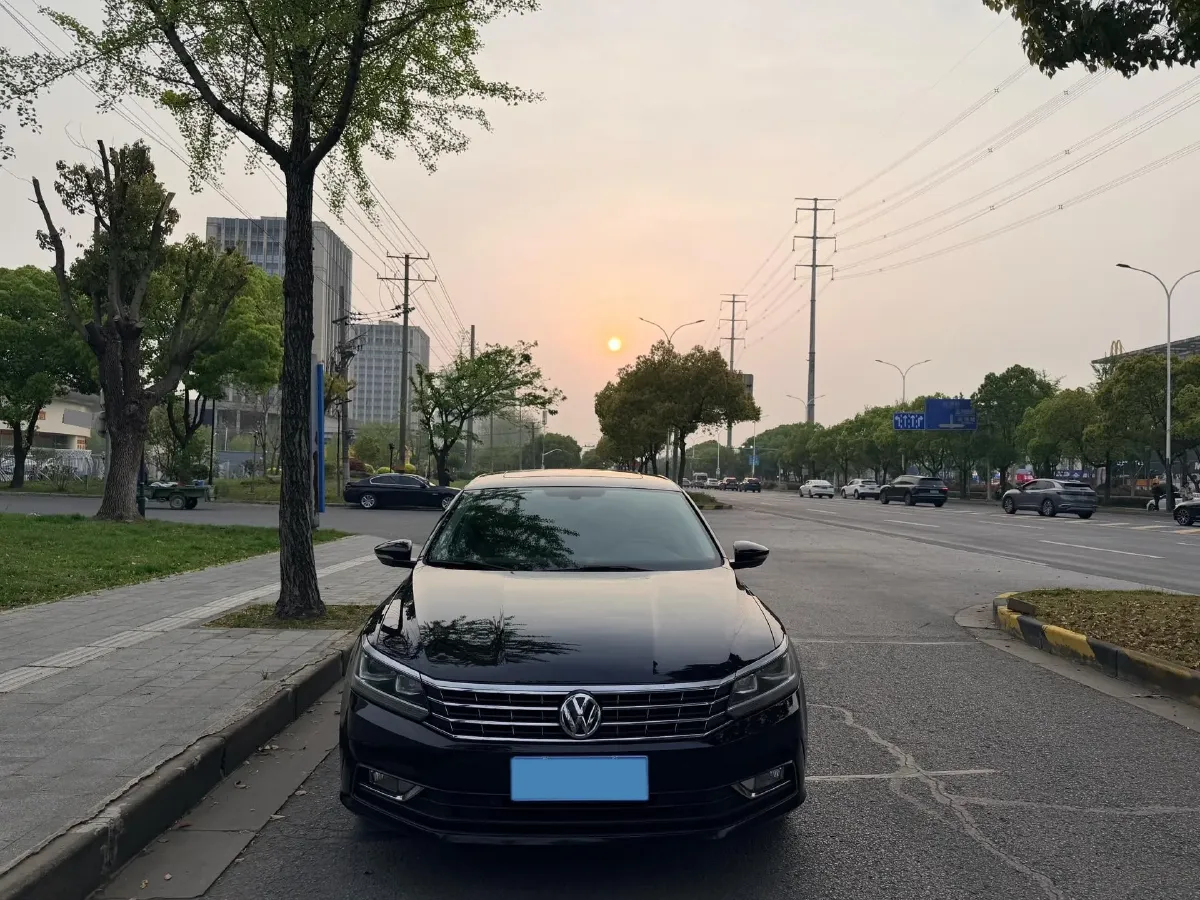 2017 Volkswagen Passat 1.8T 180HP L4 7DCT,autocango,china used car exporter,china ev exporter,chinese used car exporter,chinese used ev exporter