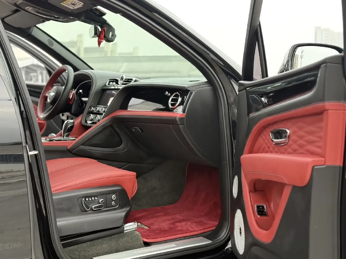 2024 Bentley Bentayga 4.0T 550HP V8 8AT,autocango,china used car exporter,china ev exporter,chinese used car exporter,chinese used ev exporter