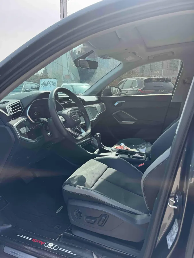 2022 Audi Q3 1.4T 150HP L4 7DCT,autocango,china used car exporter,china ev exporter,chinese used car exporter,chinese used ev exporter